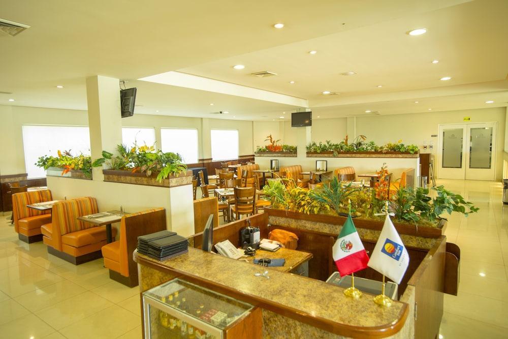 Comfort Inn Monterrey Norte San Nicolás de los Garzas Kültér fotó
