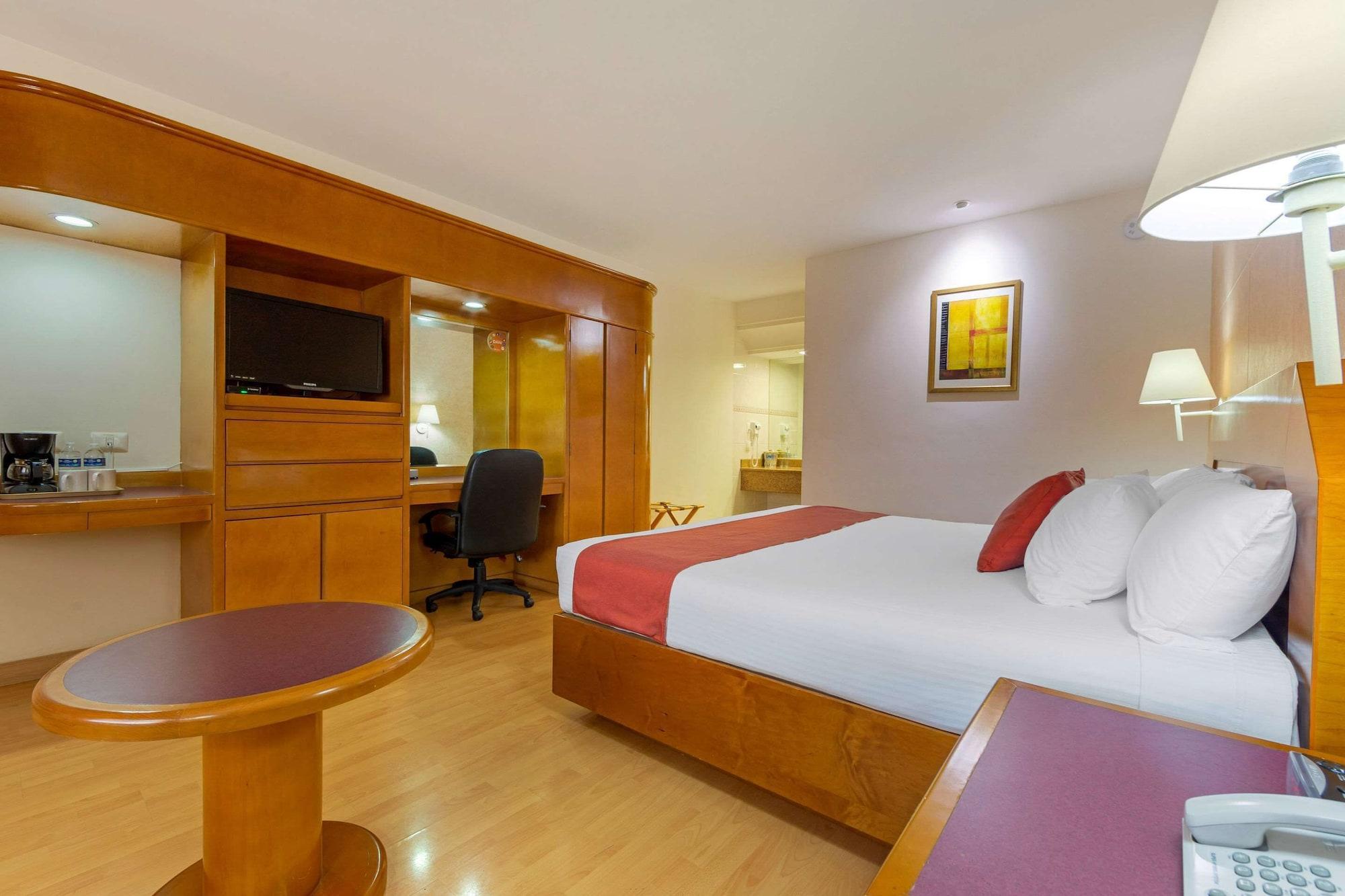 Comfort Inn Monterrey Norte San Nicolás de los Garzas Kültér fotó