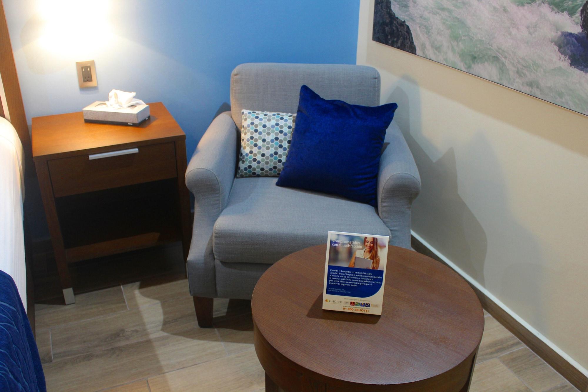 Comfort Inn Monterrey Norte San Nicolás de los Garzas Kültér fotó