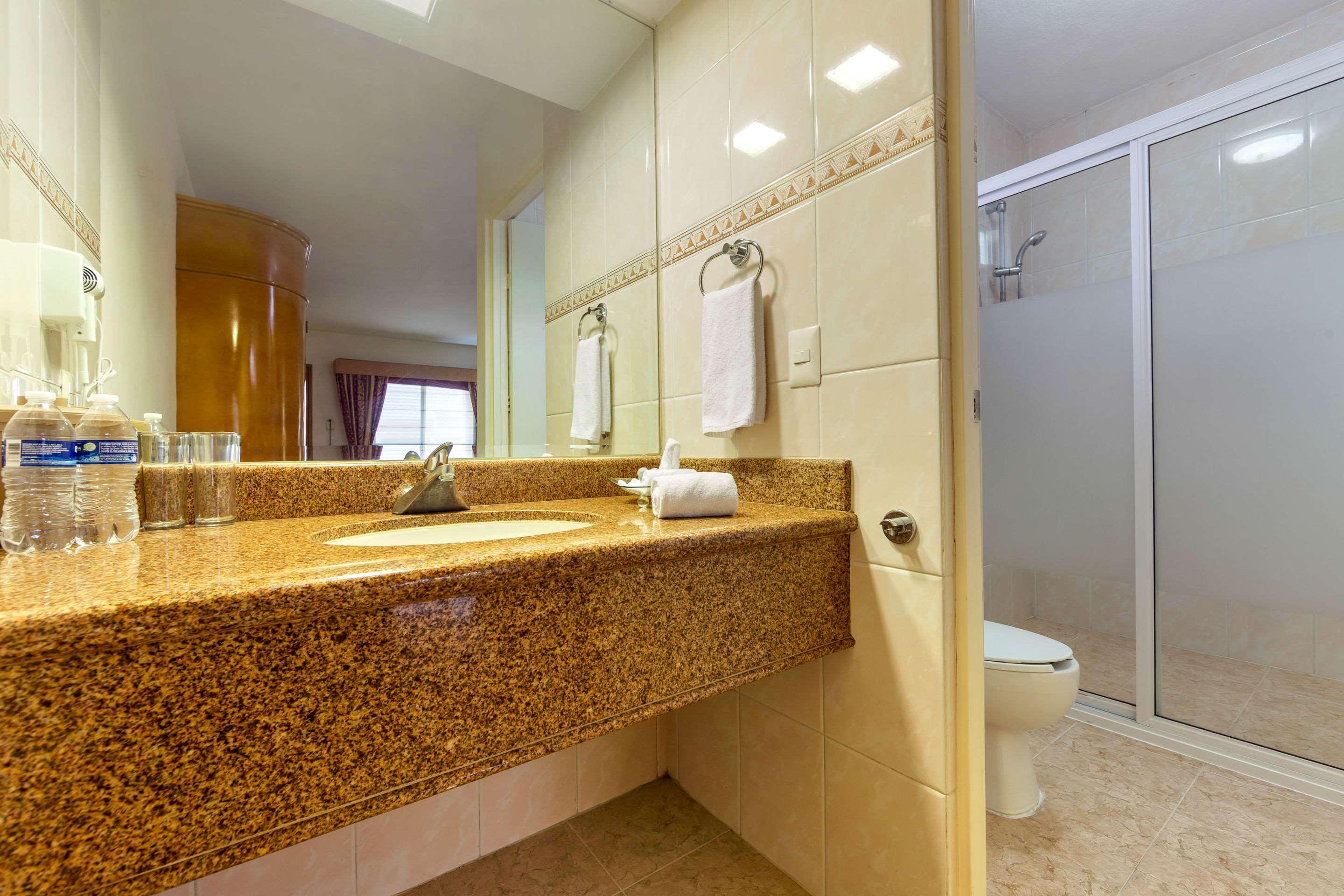 Comfort Inn Monterrey Norte San Nicolás de los Garzas Kültér fotó