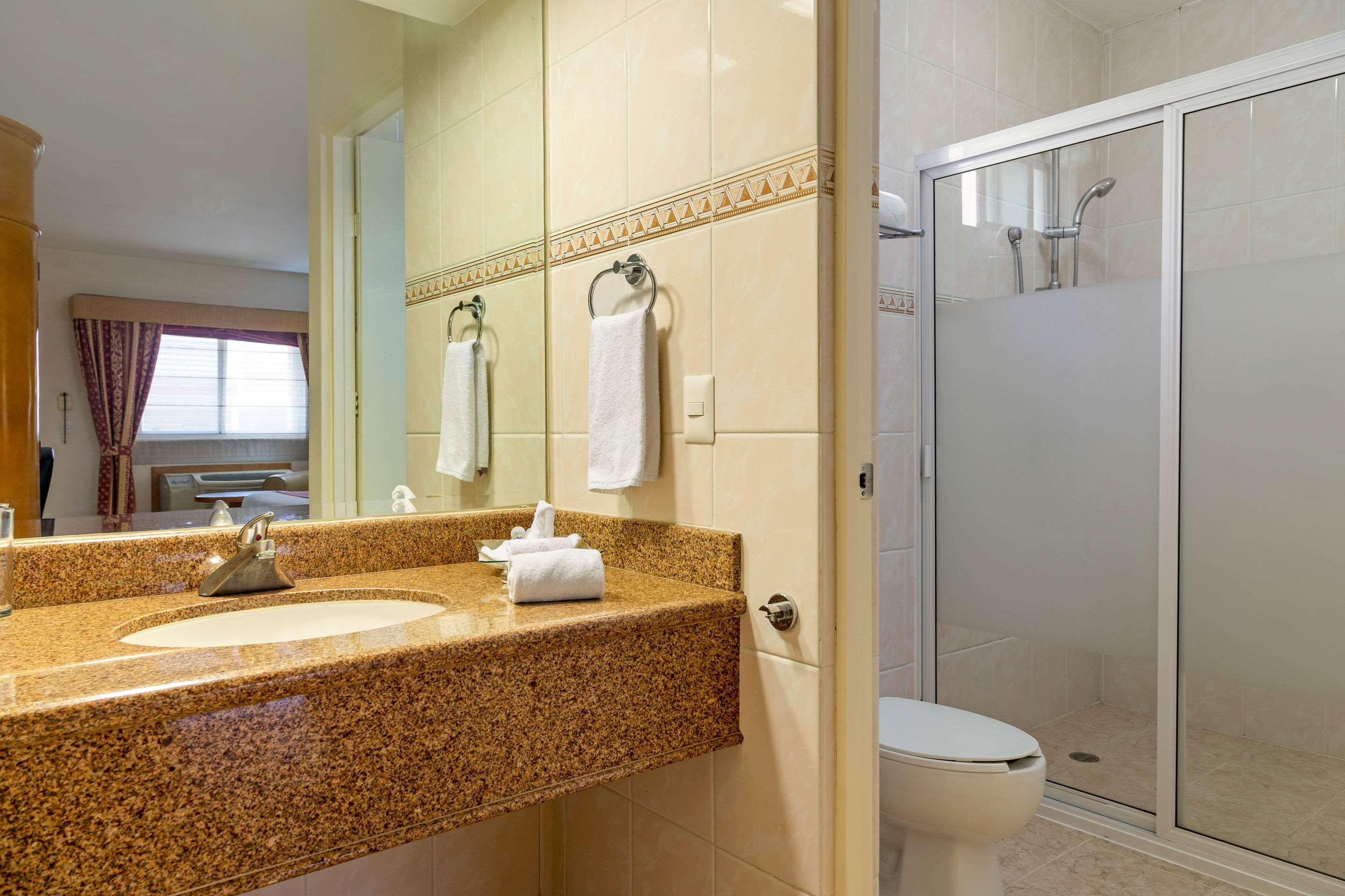 Comfort Inn Monterrey Norte San Nicolás de los Garzas Kültér fotó