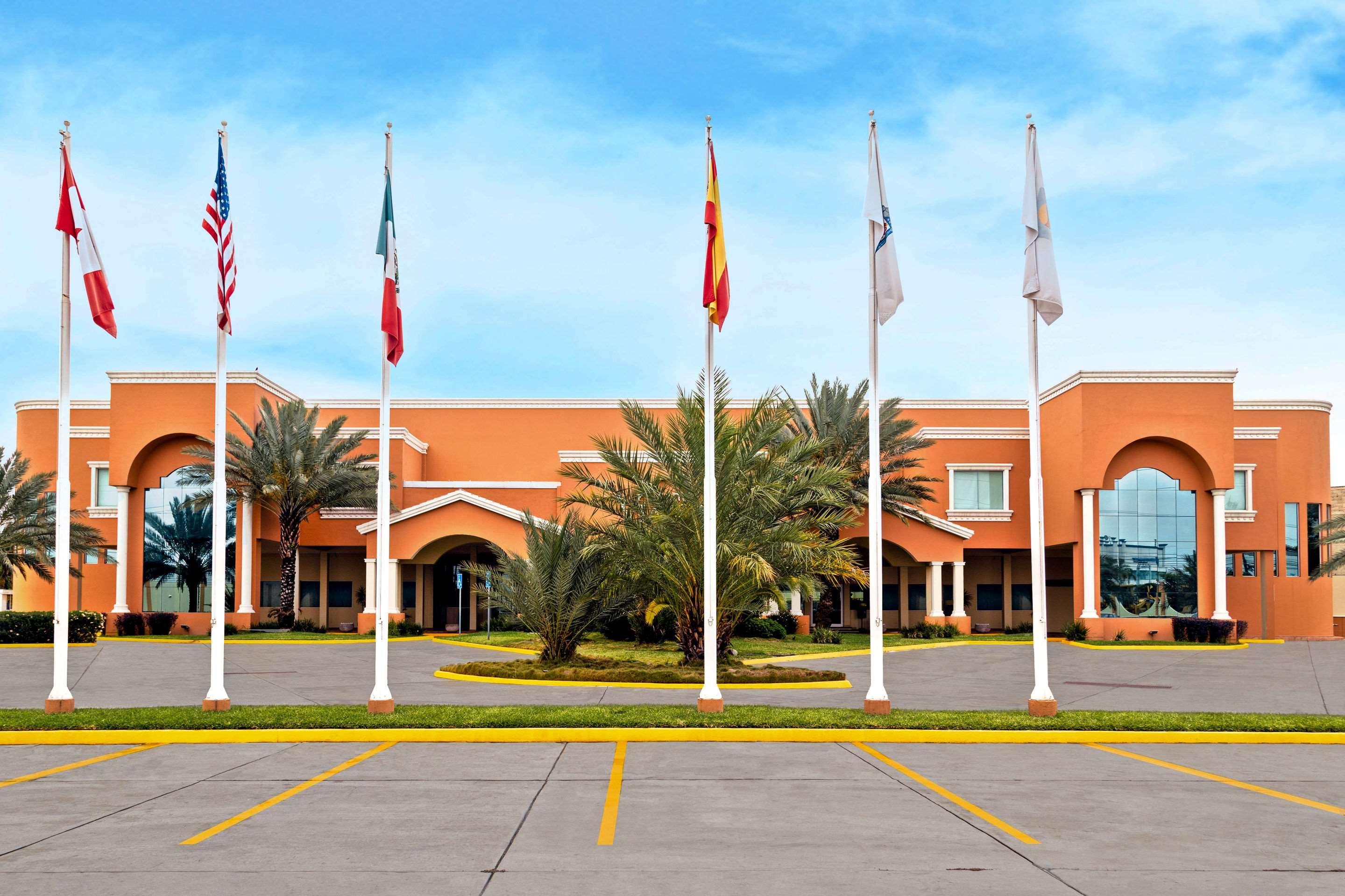 Comfort Inn Monterrey Norte San Nicolás de los Garzas Kültér fotó