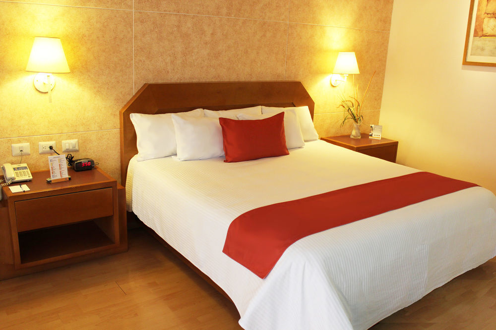 Comfort Inn Monterrey Norte San Nicolás de los Garzas Kültér fotó