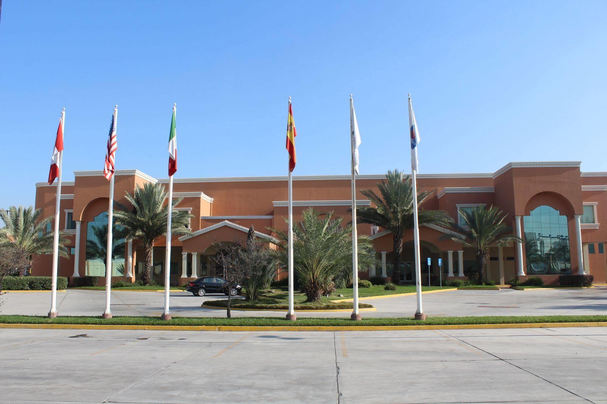 Comfort Inn Monterrey Norte San Nicolás de los Garzas Kültér fotó